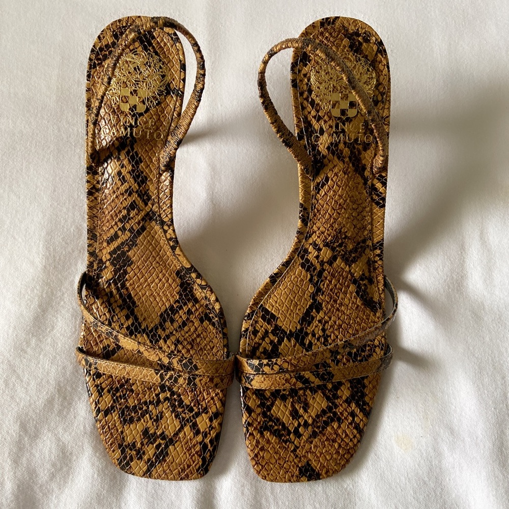Vince Camuto Animal Print Sandal Narrow-Fit Size 8N